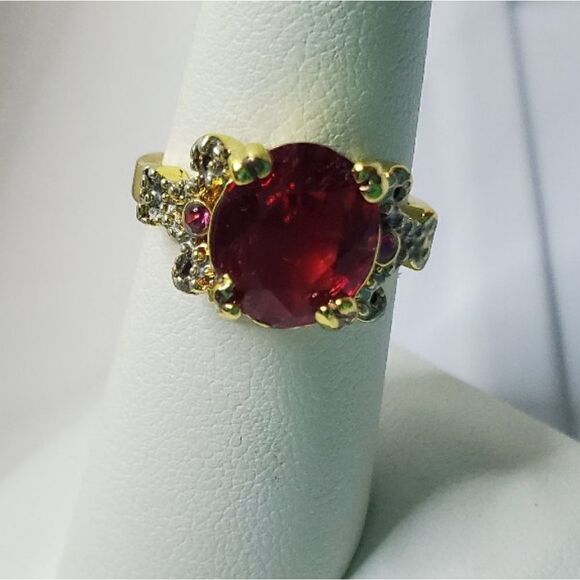 Oval Ruby Cocktail Ring 18K Gold on 925 - Picture 3 of 5